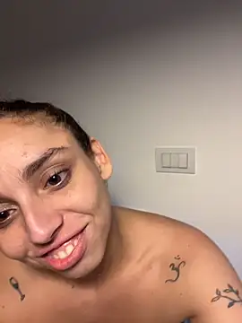 Snapshot of gigi333regi chatting on 22, 2, 2026 gigi333regi online show from 22, 2, 2026