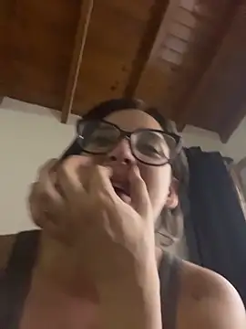 Snapshot of gigi333regi chatting on 27, 3, 2026 gigi333regi online show from 27, 3, 2026