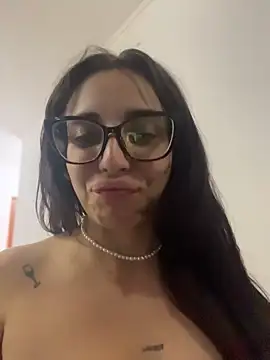 Snapshot of gigi333regi chatting on 30, 3, 2026 gigi333regi online show from 30, 3, 2026