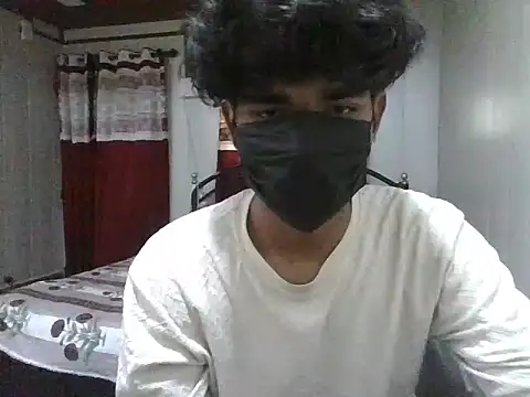 Snapshot of kriZ08 chatting on 8, 5, 2026 kriZ08 online show from 8, 5, 2026