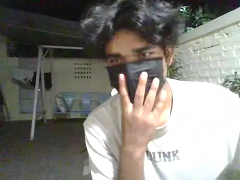 Snapshot of kriZ08 chatting on 17, 5, 2026 kriZ08 online show from 17, 5, 2026