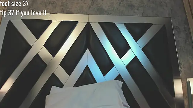 Snapshot of CloePerson chatting on 4, 4, 2026 CloePerson online show from 4, 4, 2026