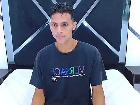 wiltom  online show from 28, 10, 2025