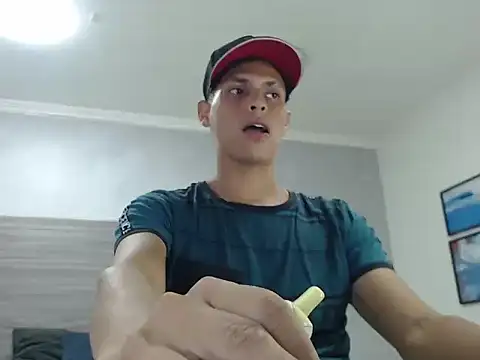 wiltom  online show from 14, 12, 2025