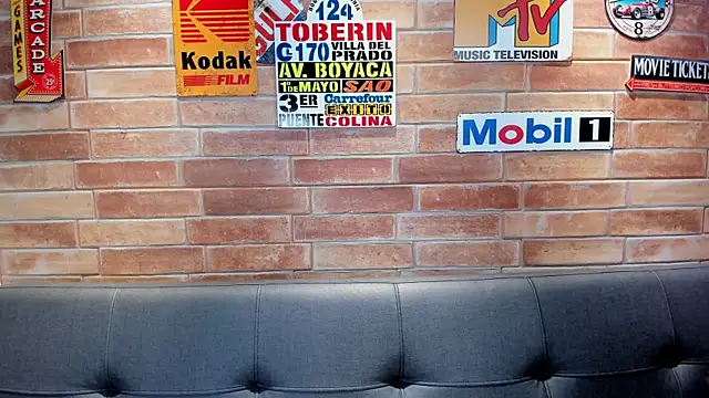 foxy sharlotte online show from 17, 12, 2025