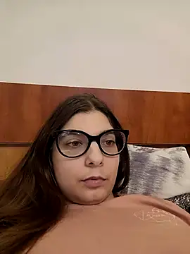 Snapshot of sweetbabygirlforyou chatting on 15, 12, 2025 sweetbabygirlforyou online show from 15, 12, 2025