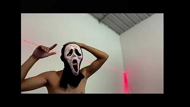 Snapshot of Emel199923 chatting on 28, 10, 2025 Emel199923 online show from 28, 10, 2025