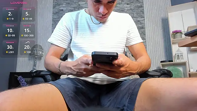Snapshot of zack_joness18 chatting on 20, 3, 2026 zack joness18 online show from 20, 3, 2026