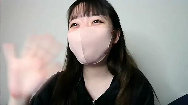 yua chan00 online show from 4, 2, 2026