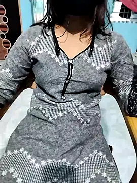 Snapshot of cute_mahi07 chatting on 29, 10, 2025 cute mahi07 online show from 29, 10, 2025