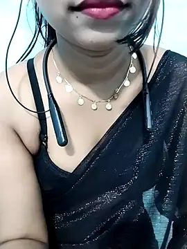 Snapshot of cute_mahi07 chatting on 9, 11, 2025 cute mahi07 online show from 9, 11, 2025