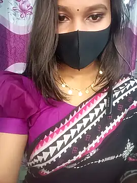 Snapshot of cute_mahi07 chatting on 25, 11, 2025 cute mahi07 online show from 25, 11, 2025