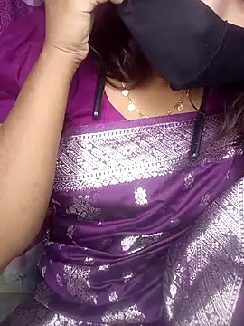 Snapshot of cute_mahi07 chatting on 1, 12, 2025 cute mahi07 online show from 1, 12, 2025