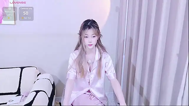 xiaoxi---n online show from 12, 11, 2025