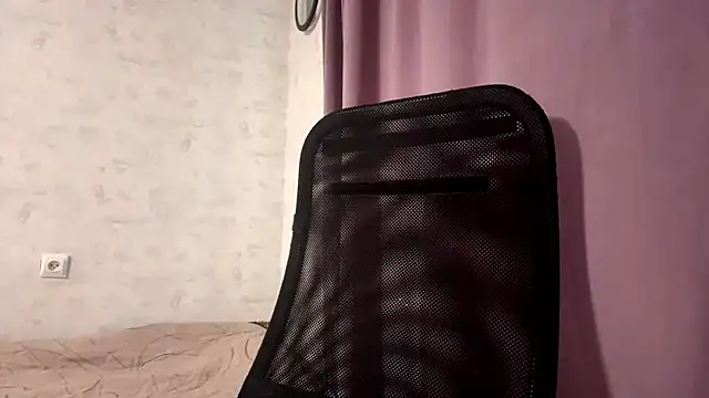 AliceStacy online show from 15, 11, 2025