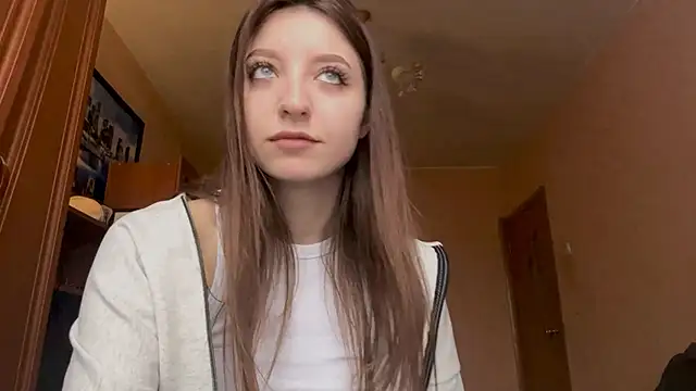 ClaudieZorzi online show from 3, 11, 2025