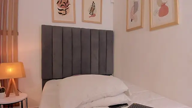 Snapshot of DeniseBurton chatting on 3, 2, 2026 DeniseBurton online show from 3, 2, 2026