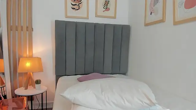 Snapshot of DeniseBurton chatting on 20, 3, 2026 DeniseBurton online show from 20, 3, 2026