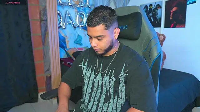 Tiler wolker online show from 5, 3, 2026