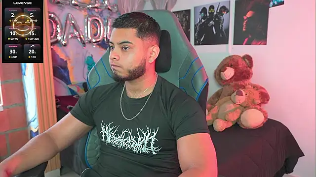 Tiler wolker online show from 8, 3, 2026