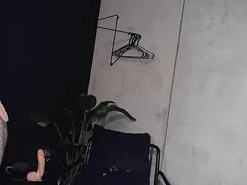 Snapshot of MisticWomen chatting on 15, 11, 2025 MisticWomen online show from 15, 11, 2025