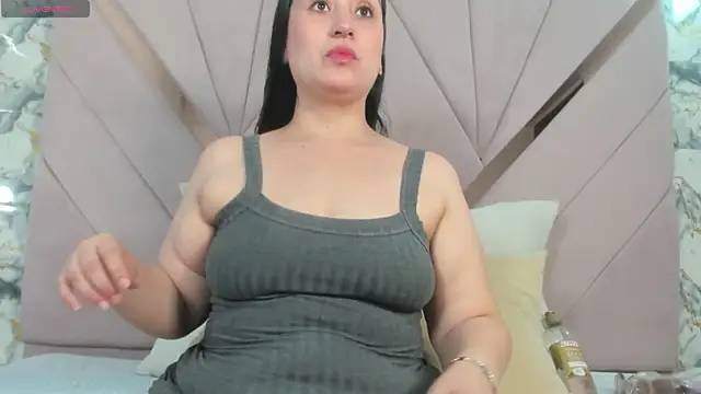 naomy sexy  online show from 11, 5, 2026