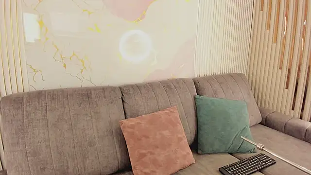 NhoanBrunette online show from 14, 2, 2026