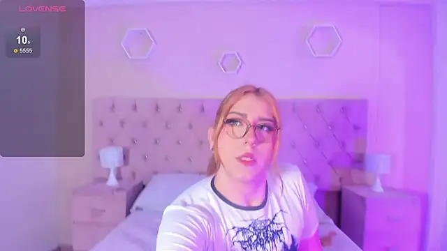 JanneBlossom  online show from 12, 11, 2025