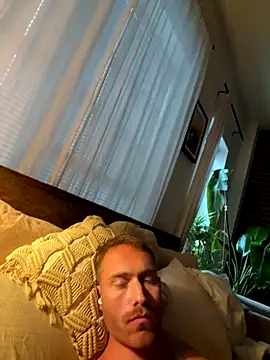 Snapshot of looker94 chatting on 25, 10, 2025 looker94 online show from 25, 10, 2025