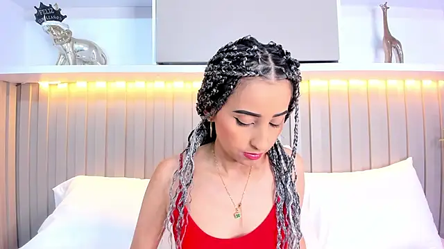 violett rabbit  online show from 10, 11, 2025