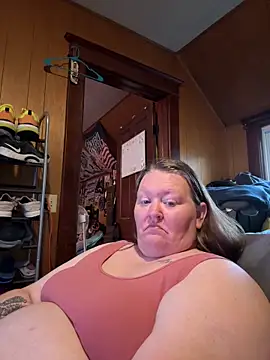 Snapshot of cuteandsassy85 chatting on 26, 10, 2025 cuteandsassy85 online show from 26, 10, 2025