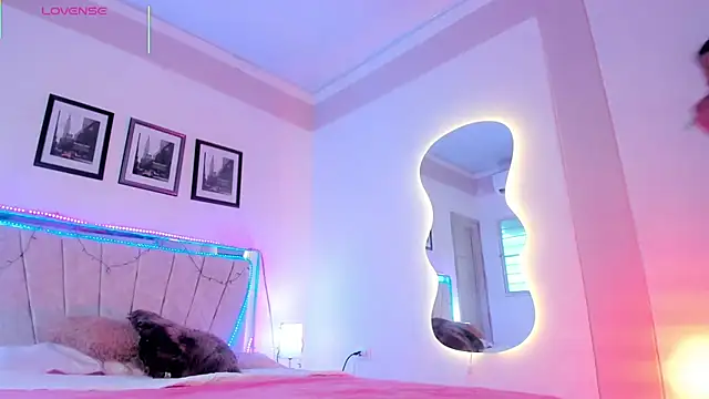 Sweetiee Aurora online show from 20, 12, 2025