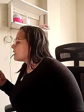 Angie milf50 online show from 7, 11, 2025