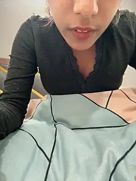 Snapshot of jeshmin_rao chatting on 6, 11, 2025 jeshmin rao online show from 6, 11, 2025