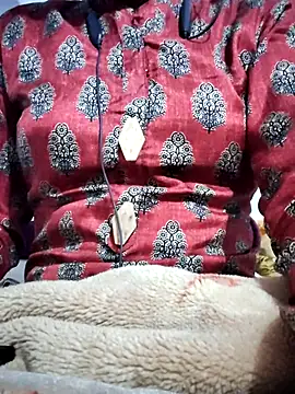 Snapshot of Hot-Rubyy chatting on 4, 12, 2025 Hot-Rubyy online show from 4, 12, 2025