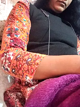 Hot-Rubyy online show from 1, 2, 2026