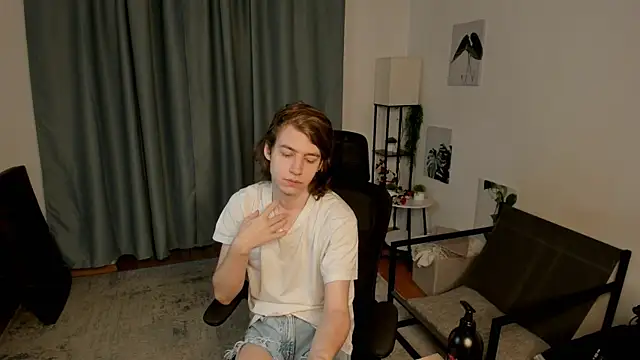 AvenGlow online show from 5, 2, 2026