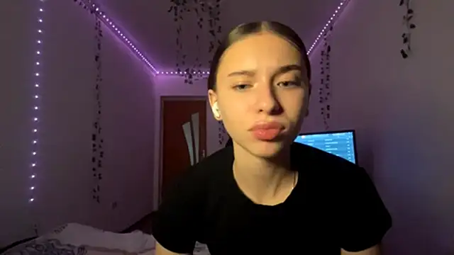 LilithFlamey online show from 17, 11, 2025