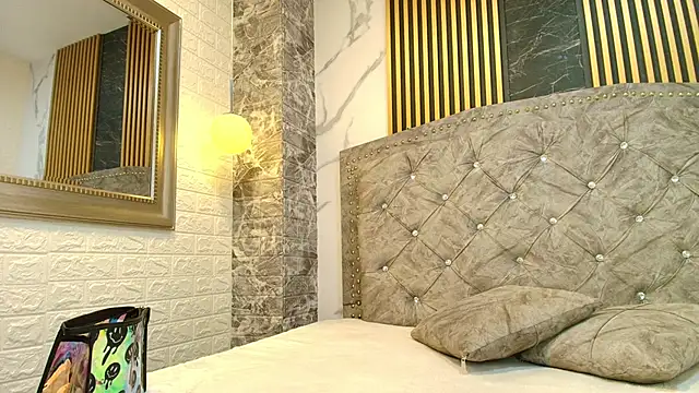 Salome cruxx online show from 10, 1, 2026