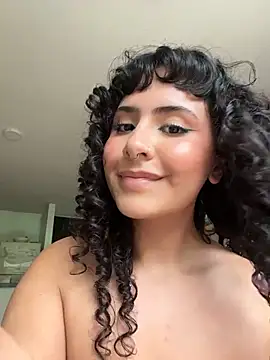 Snapshot of SugarTroubl33 chatting on 15, 4, 2026 SugarTroubl33 online show from 15, 4, 2026