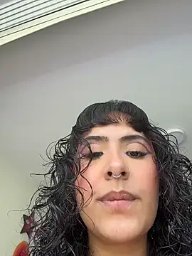 Snapshot of SugarTroubl33 chatting on 18, 4, 2026 SugarTroubl33 online show from 18, 4, 2026