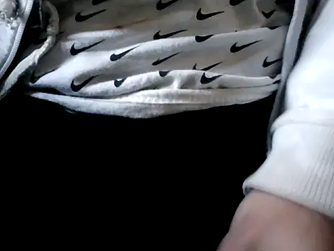 Snapshot of giovanift111 chatting on 21, 11, 2025 giovanift111 online show from 21, 11, 2025