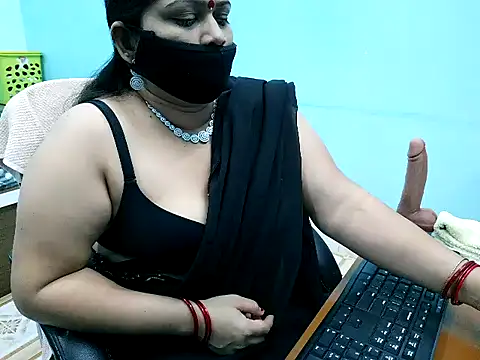 Snapshot of SWEETY_RANI chatting on 14, 4, 2026 SWEETY RANI online show from 14, 4, 2026