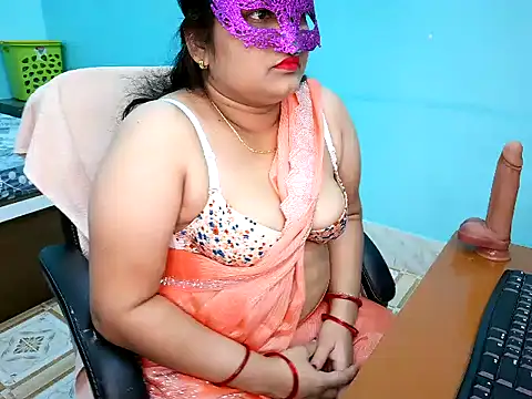 Snapshot of SWEETY_RANI chatting on 15, 4, 2026 SWEETY RANI online show from 15, 4, 2026