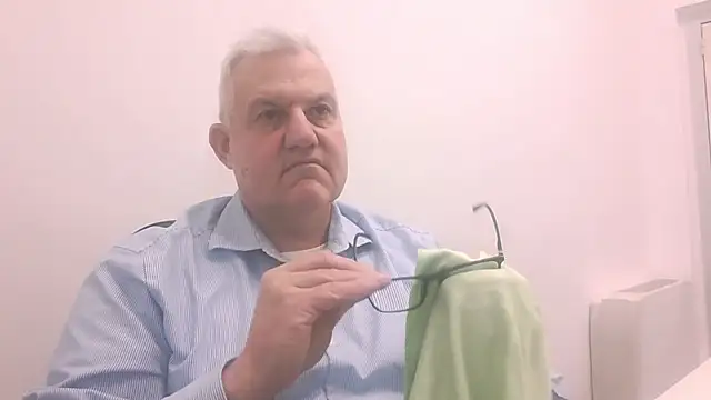 Snapshot of Diegoriv71 chatting on 5, 3, 2026 Diegoriv71 online show from 5, 3, 2026