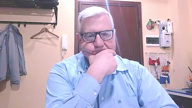 Snapshot of Diegoriv71 chatting on 10, 4, 2026 Diegoriv71 online show from 10, 4, 2026