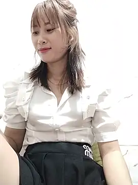 Snapshot of Em_xinh01 chatting on 21, 6, 2026 Em xinh01 online show from 21, 6, 2026