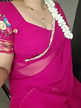 shreyareddy99 online show from 19, 5, 2026