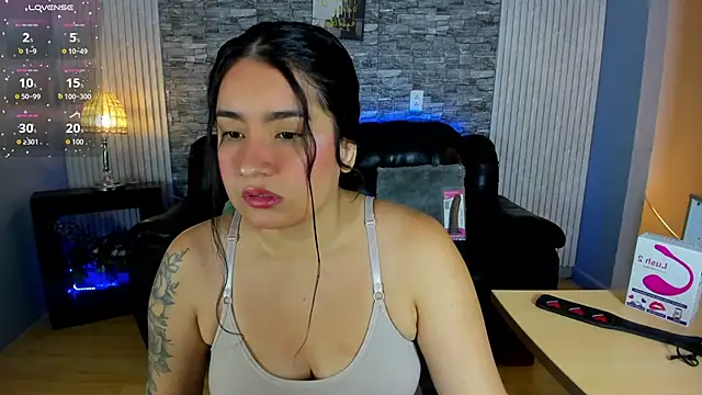 Amber Smitt19 online show from 17, 12, 2025