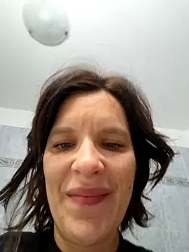 Piediniecollant online show from 3, 12, 2025